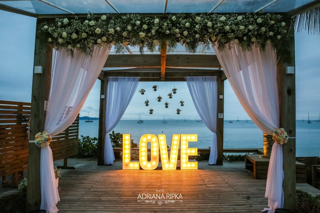 Decoração para casamento na praia: 5 dicas de especialistas