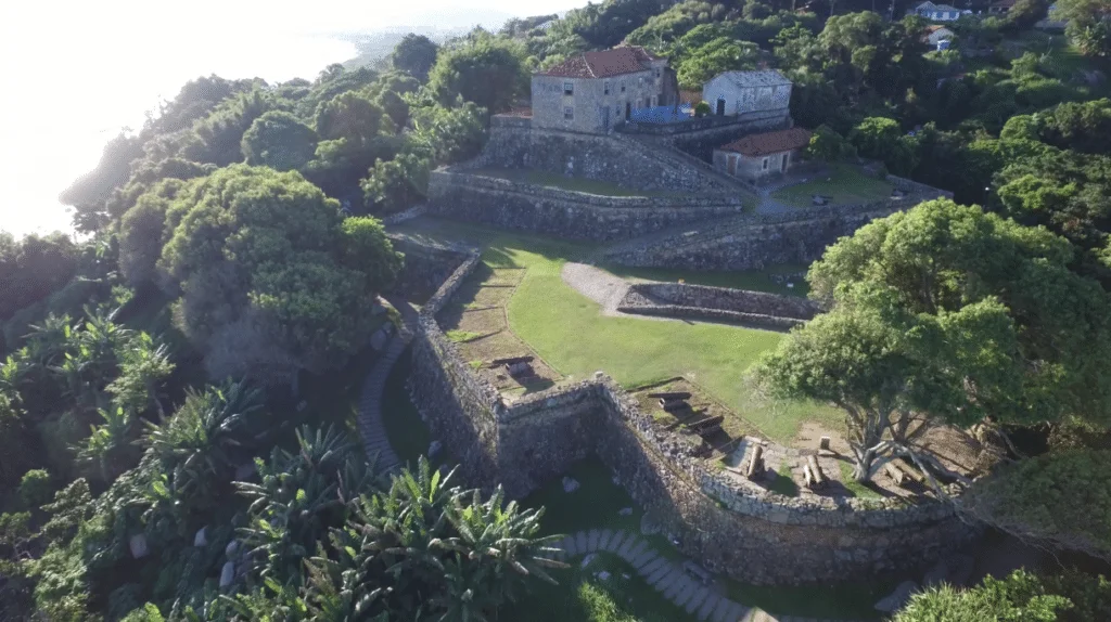 Imagem-Forte-Sao-Jose-da-Ponta-Grossa -Praia-do-Forte-Florianopolis