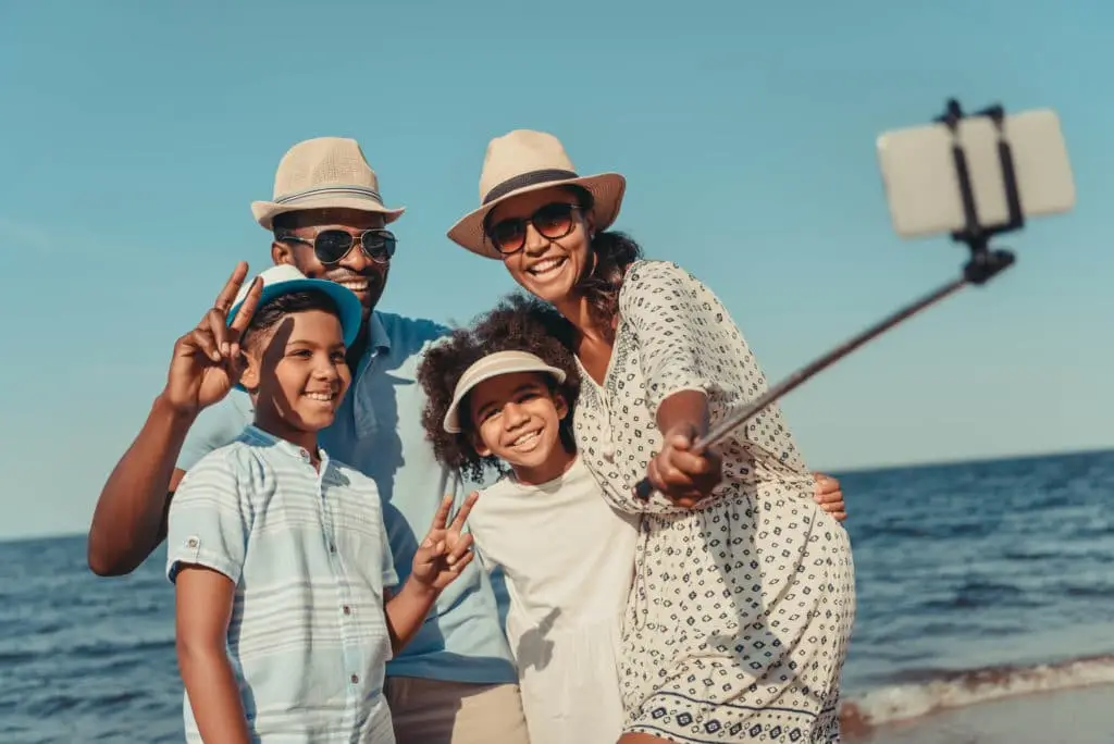 Conheça nossas 8 dicas para aproveitar a praia com a sua família!