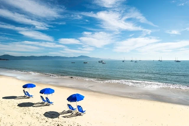 imagem-praia-de-jurere-florianopolis