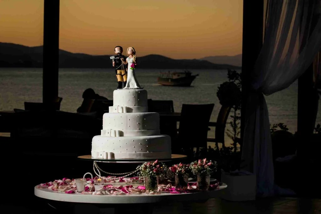 bolo de casamento na praia