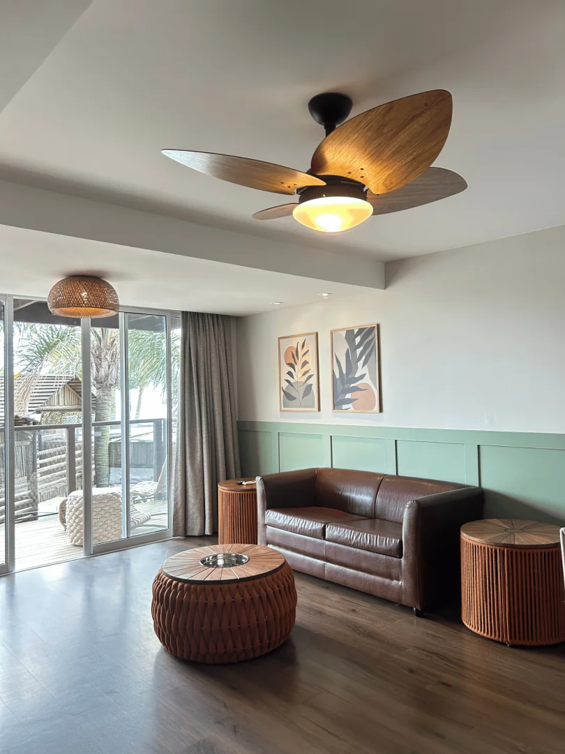 área da sala do Apartamento Luxo com vista para o mar